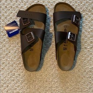 Birkenstock Arizona’s size 10